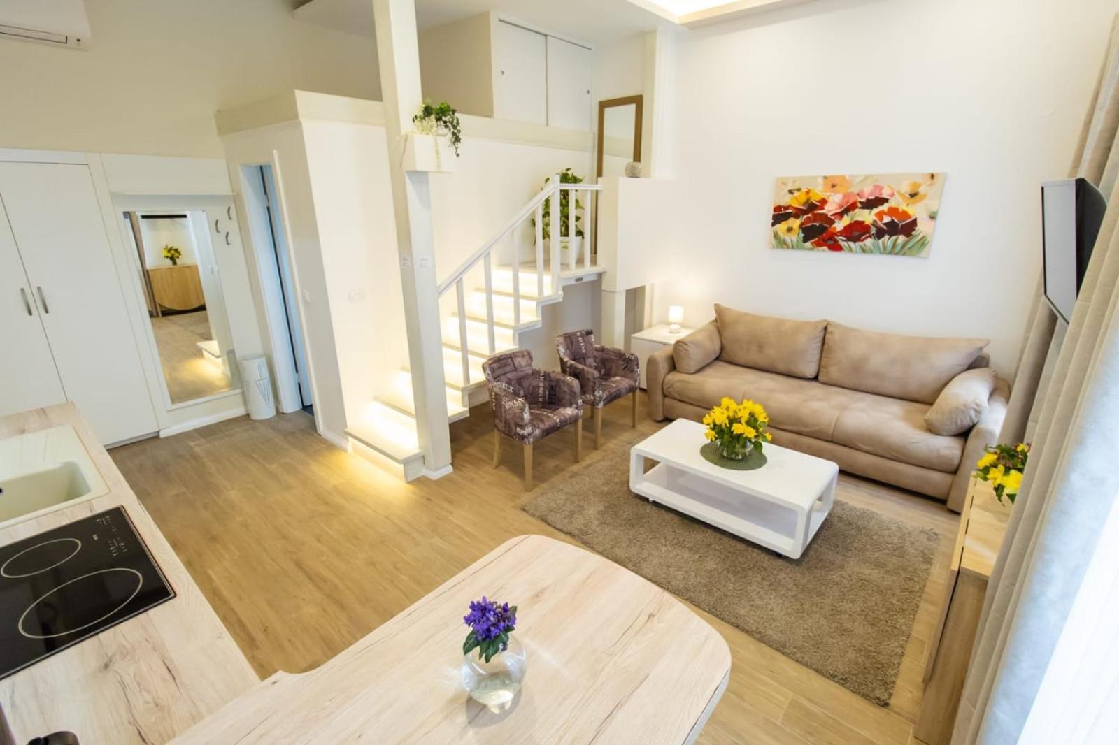 Apartma Bonne Chance Apartment, Center, Location